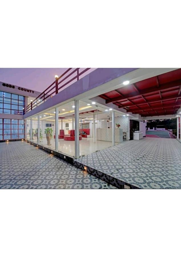 Gods County Hotels & Resorts Tarapith Eksteriør billede