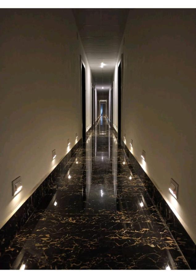 Gods County Hotels & Resorts Tarapith Eksteriør billede