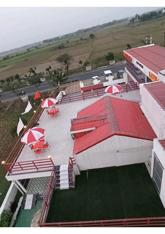Gods County Hotels & Resorts Tarapith Eksteriør billede