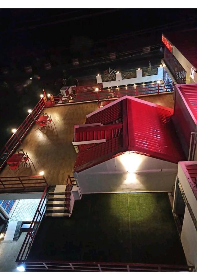 Gods County Hotels & Resorts Tarapith Eksteriør billede