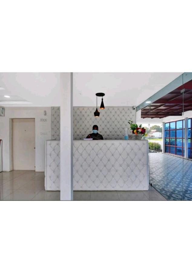 Gods County Hotels & Resorts Tarapith Eksteriør billede
