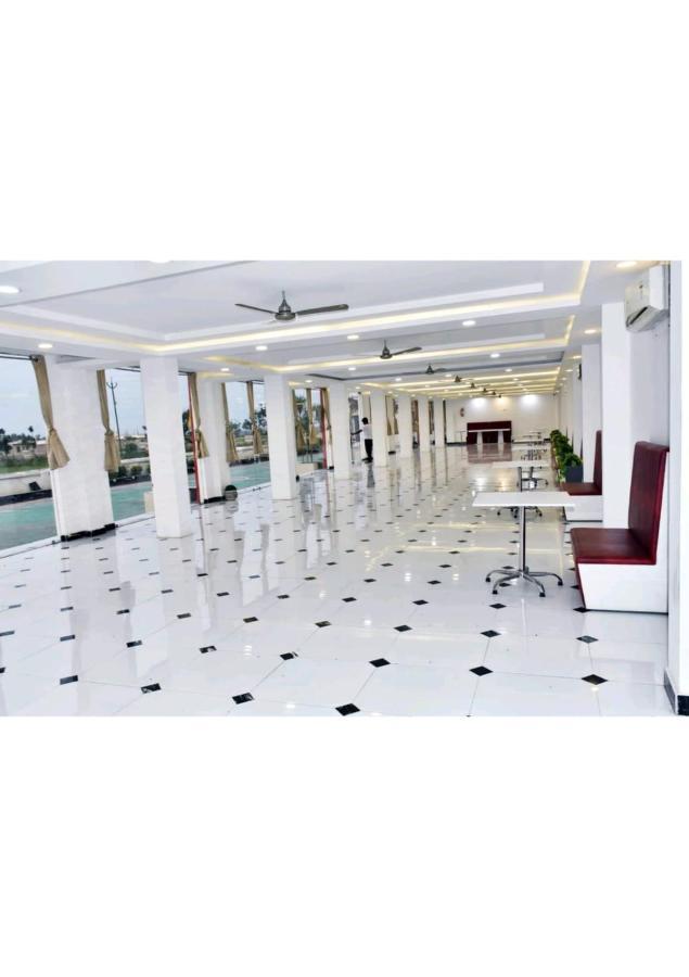 Gods County Hotels & Resorts Tarapith Eksteriør billede