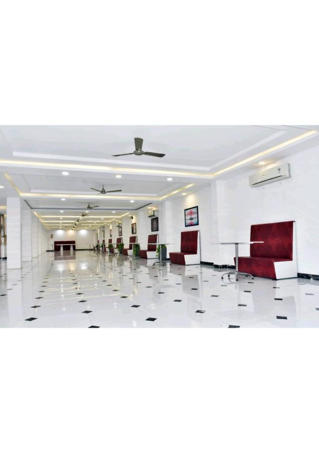 Gods County Hotels & Resorts Tarapith Eksteriør billede