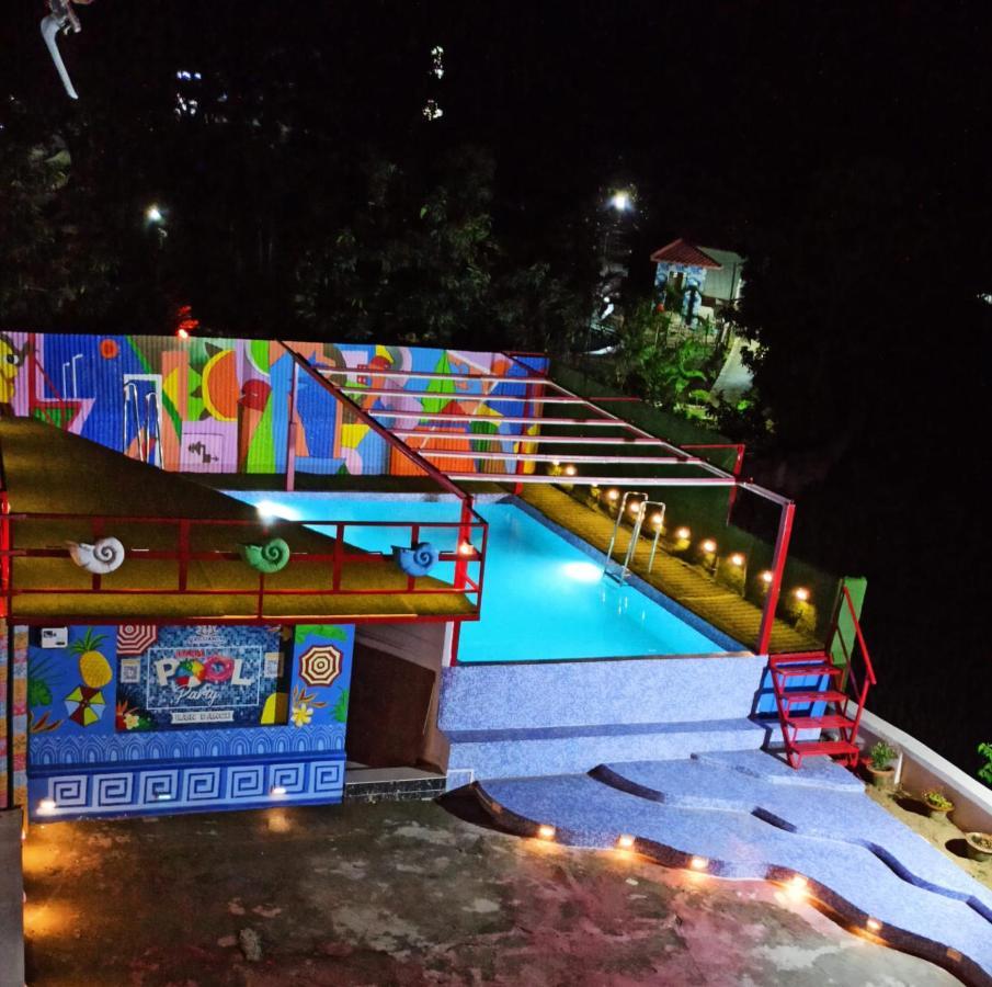 Gods County Hotels & Resorts Tarapith Eksteriør billede