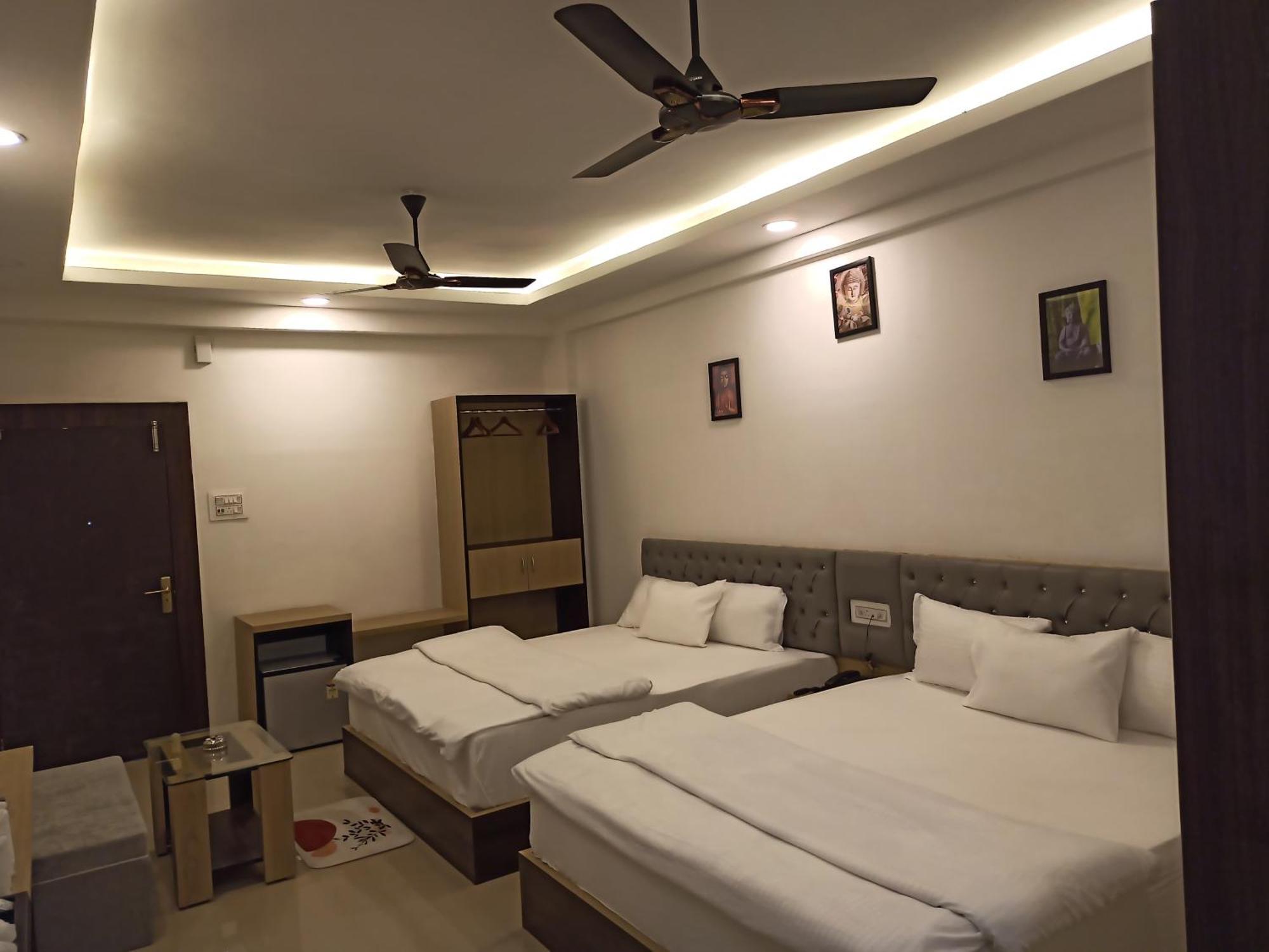 Gods County Hotels & Resorts Tarapith Eksteriør billede
