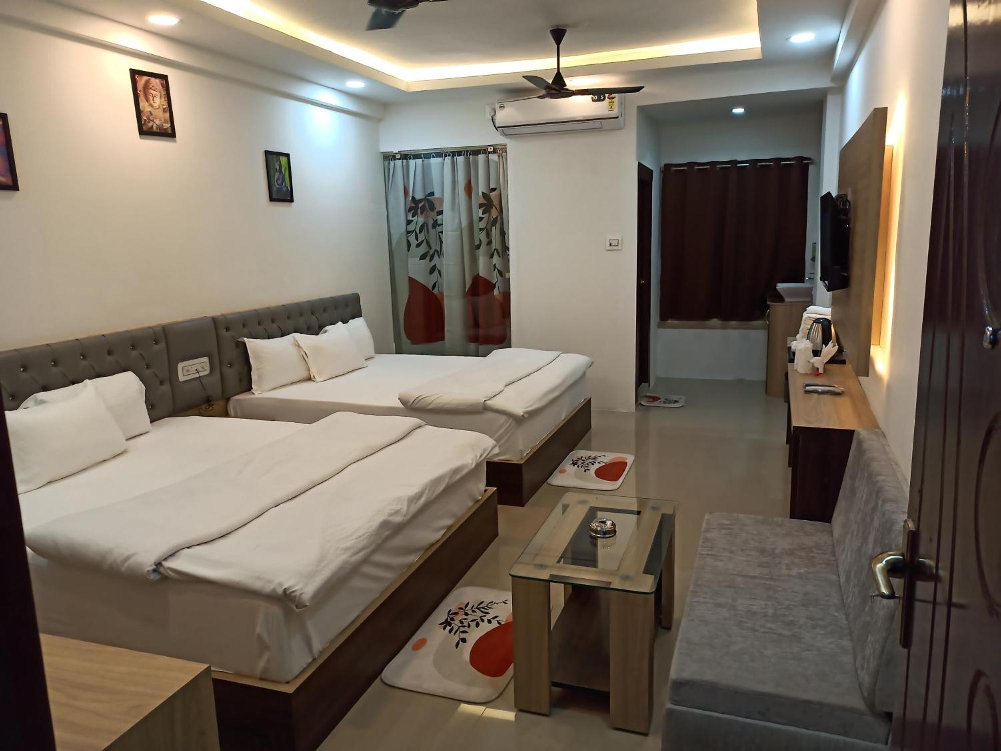 Gods County Hotels & Resorts Tarapith Eksteriør billede