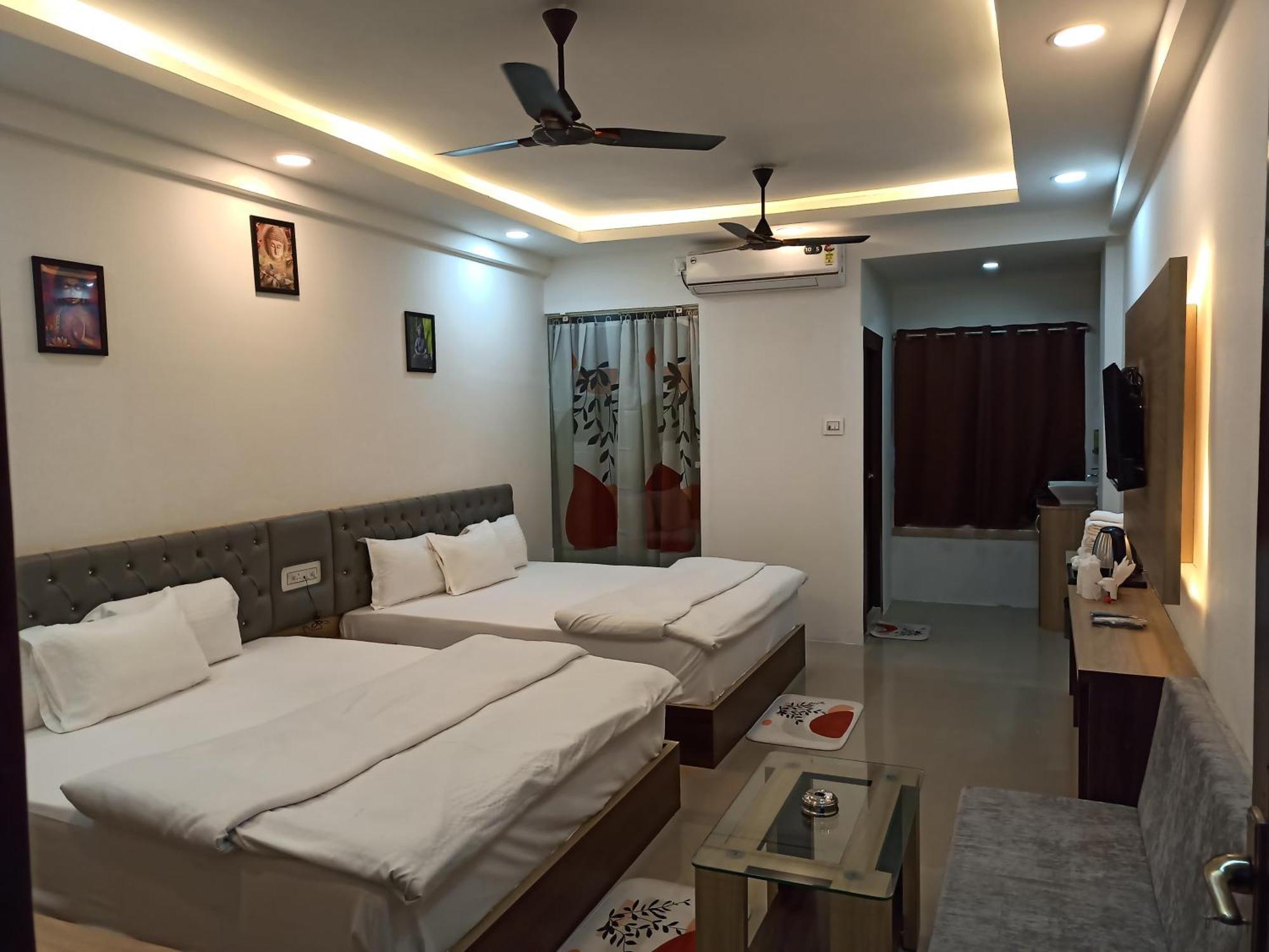 Gods County Hotels & Resorts Tarapith Eksteriør billede
